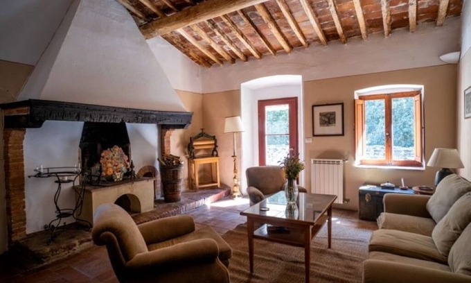 Lucignano Casa | Laurel House