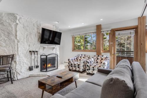 Snowmass Village Casa | Laurelwood Condominiums 306