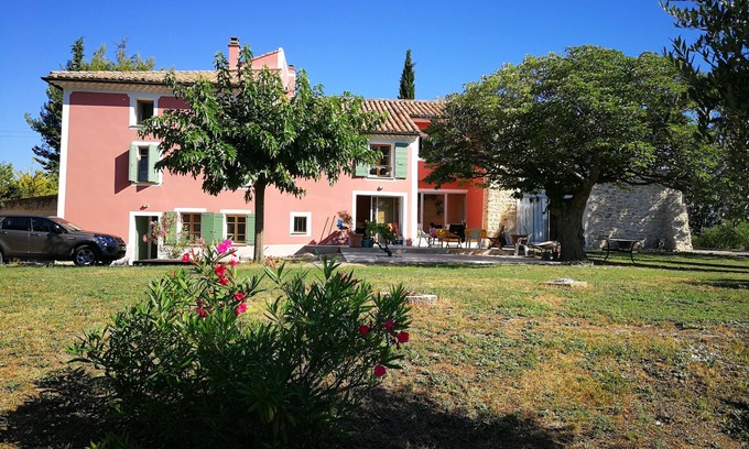 Mormoiron Apartamento | Lavandes - Casa rural / estudio con vistas al jardín, piscina y valle