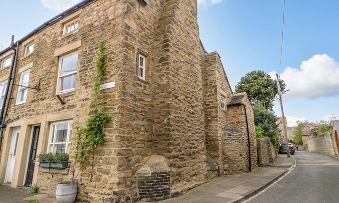 Wolsingham Cabaña | LAVENDER COTTAGE, pet friendly, with open fire in Wolsingham