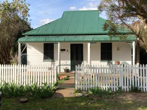 Sofala Casa | Lavender Cottage