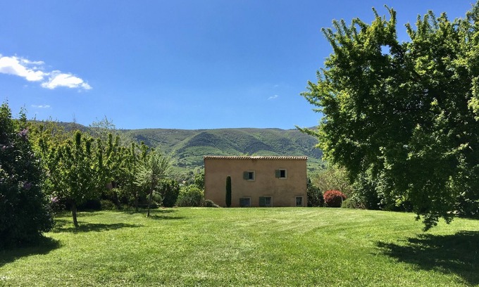 Cereste Otro | Lavender, Luberon view, pool, air-conditioning : Villa Mas des Lavandes 2 BR. 4*