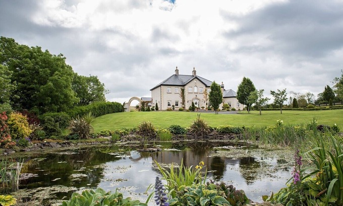 Enniskillen Casa | Lavender Manor is a gem of the Fermanagh countryside ideal for celebrations.
