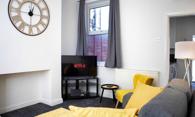 Selby Casa | Willow House by Lavender Stays, WiFi, 5 Guests