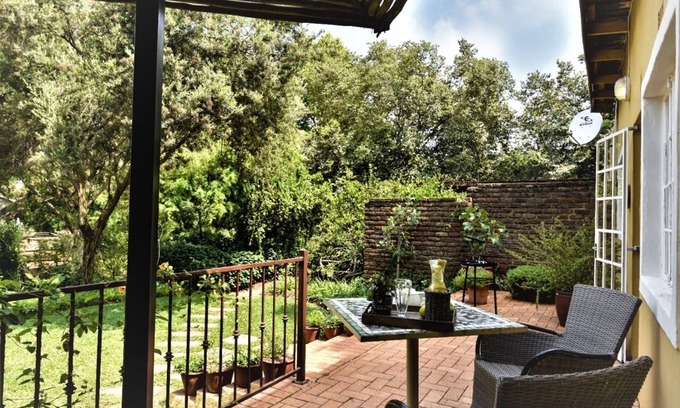 Muldersdrift Casa | Lavender Tree Spacious Cottage for 2-3 People
