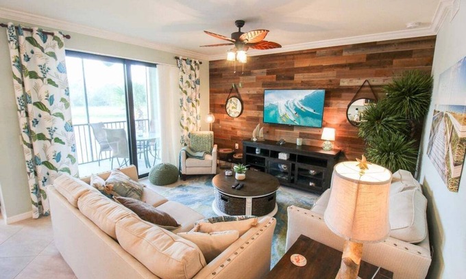 Lakewood Ranch Condominio | Lavish 2 BR lakefront condo with golf course views | Lakewood Ranch - Endless View