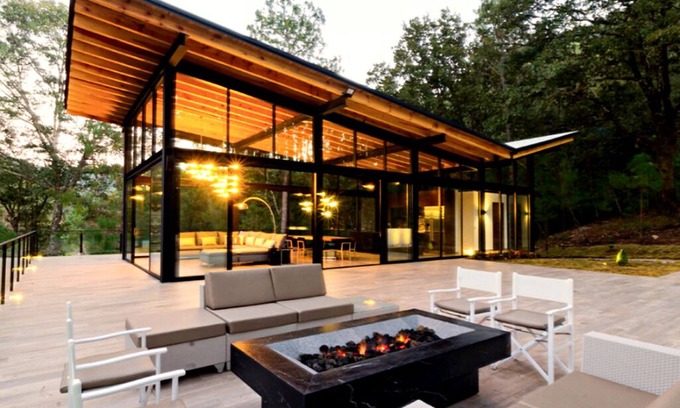 Mascota Chalet De Esquí | Lavish 4 Bedroom Chalet on Private Lake Resort
