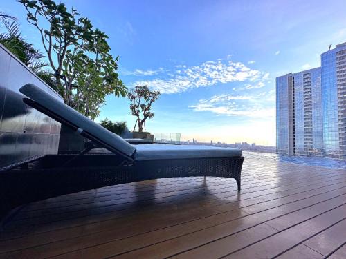 Surabaya Apartamento | Lavish The Peak 2BR Apartment in Tunjungan Plaza 5 Surabaya City Centre by Le Ciel Hospitality