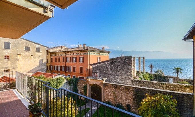 Gargnano Apartamento | EX DIMORA DI LAWRENCE CON BALCON Y VISTA AL LAGO