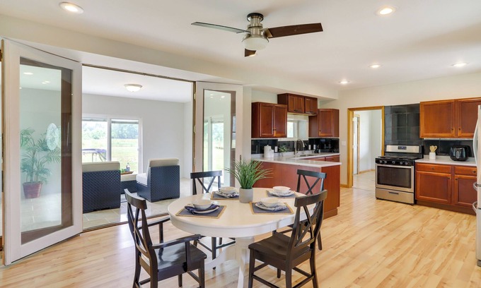 Lawrence Casa | Lawrence Vacation Rental ~ 19 Mi to Lake Michigan!