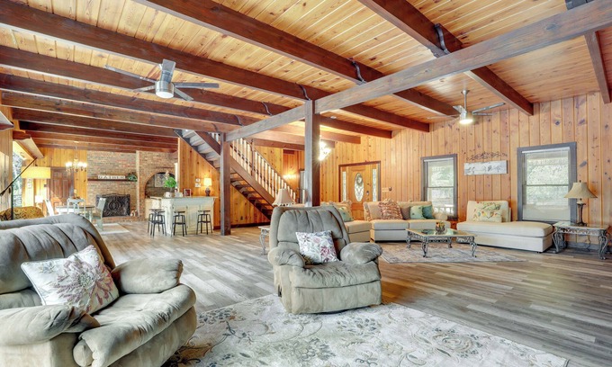 Lawrenceville Cabaña | Lawrenceville Gem w/ Boat Dock on Private Lake!