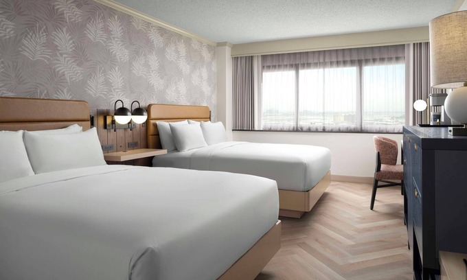 Los Angeles Hotel | LAX Comfort for Families | Pet-Friendly, Shuttle, Pool, Close to Attractions