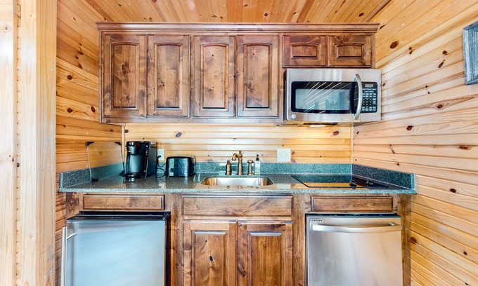 Maysville Cabina | Lay Z Lin Z Cabin | Cabin in Bentonville