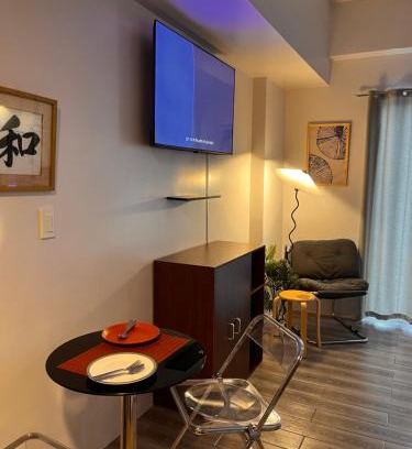 Mactan Export Processing Zone Apartamento | Layover Stays 3 mins to Cebu Mactan Airport with Pool and Gym