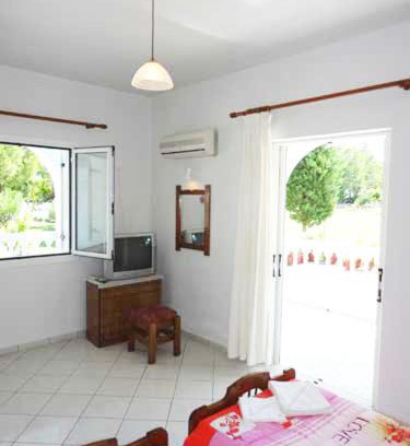 Agrilia Apartamento | Lazanis Studios Apartments
