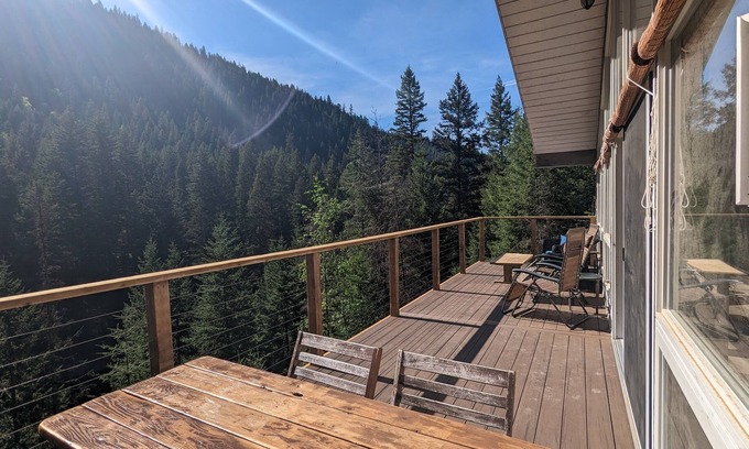 Okanagan-Similkameen Cabina | Lazy Bay - Large Lake Cabin