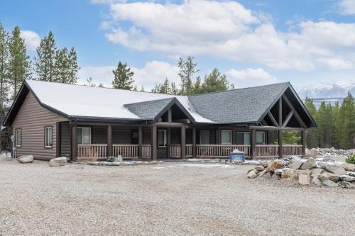 Valemount Casa | Lazy Moose