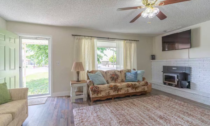 Taylorsville Casa | Lazy P Ranch House