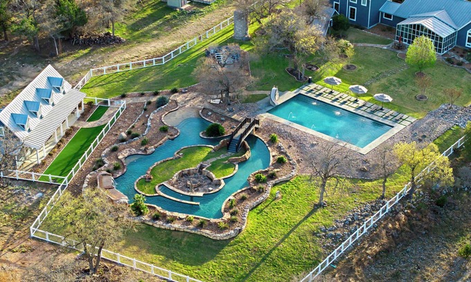 Boerne Casa | Lazy River Ranch | Lazy River Pool|Pickleball|Golf