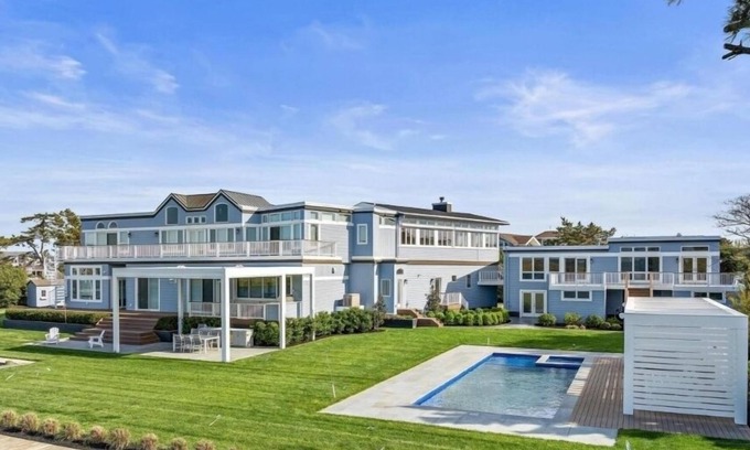 Beach Haven Casa | LBI Beach Haven Waterfront Estate/Resort! Gated-Pool-Hot Tub-Boat Dock! Luxury!