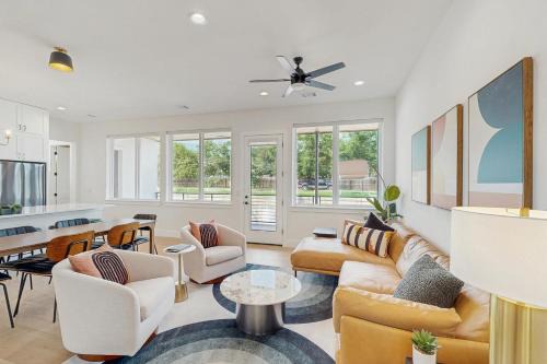 Kingsland Casa | LBJ Overlook