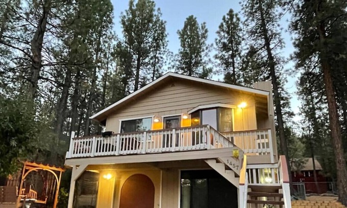 Wrightwood Cabina | LBL · 1250sqft/WIFI/SmartTV/firepit/King&3Queens