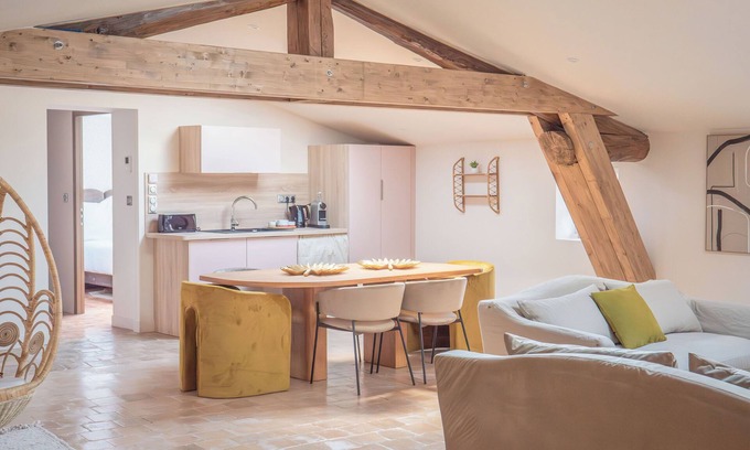 Pezenas Apartamento | Le 1789, Gîte Haut de Gamme Pour les Amoureux de Rêverie, Avec Piscine et Sauna