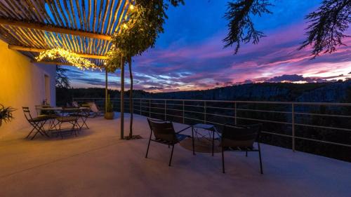 Balazuc Apartamento | Le 180 à Balazuc - Vue exceptionnelle sur les Gorges de l'Ardèche & Jacuzzi