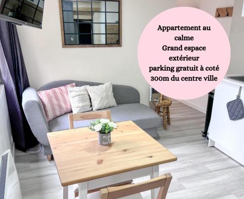Chinon Apartamento | Le Badebec, Appt dans maison typique avec jardin privé