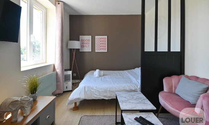 Nazelles-Negron Apartamento | Le Bistrot 10 cosy et chaleureux gare d'Ambroise