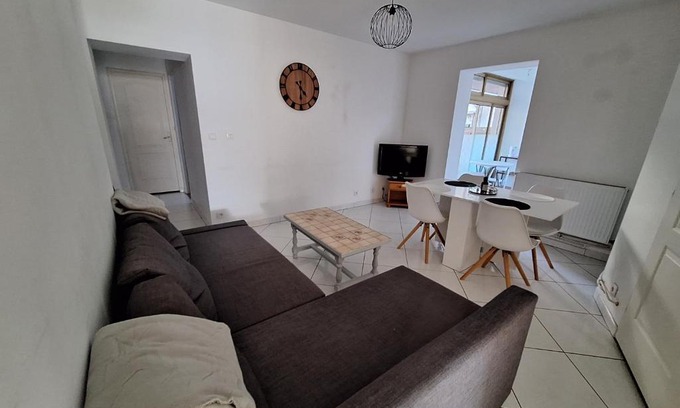 Auxonne Apartamento | Le-bon-appart de plain-pied avec terrasse