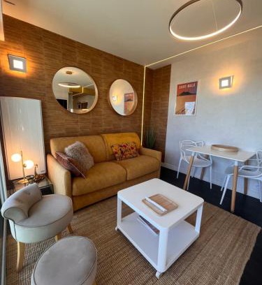 Courtoisville-Sillon-Moka Apartamento | Le Cézembre, au pied de la plage