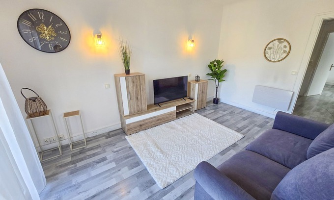 Chateau-Arnoux-Saint-Auban Apartamento | Le Cosy du Lac | Lake View – Central Quiet – Parking – Wifi – Bright Apartment 4 Guests