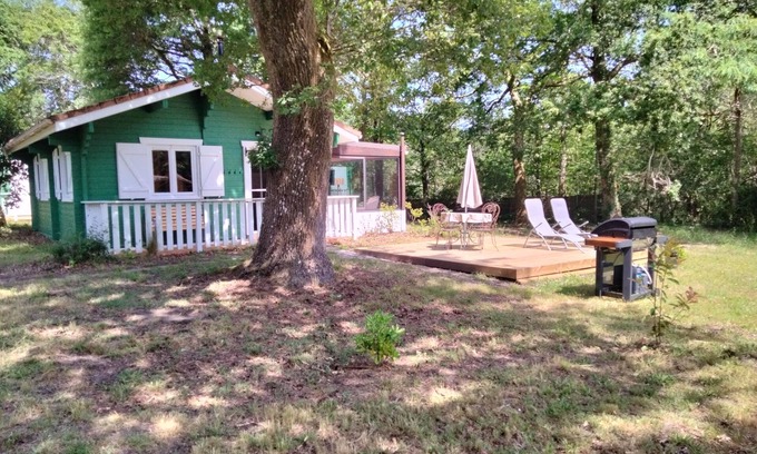 Saint-Paul-les-Dax Chalet De Esquí | Le Calme au Milieu de la Forêt : Chalet Rénové Avec Piscine Partagée
