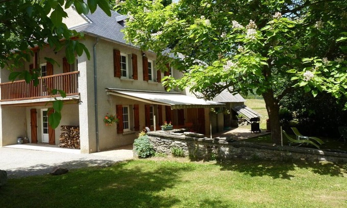 Campan Cabaña | Le Carot: gran casa de campo independiente y tranquila en las montañas