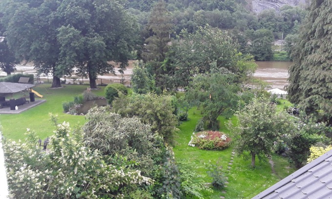 Lustin Casa | Le Chanteraine