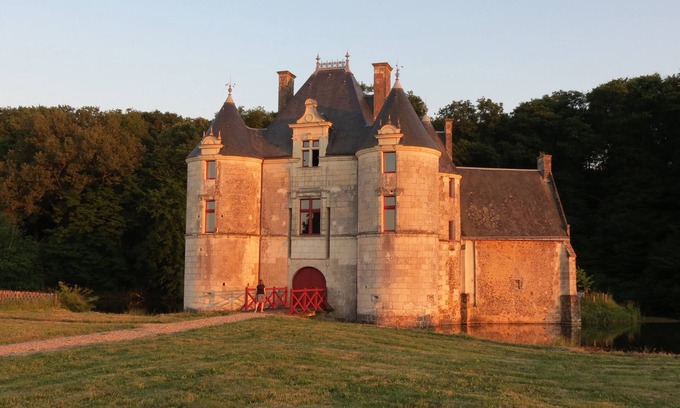 Thilouze Otro | Le Châtelet in the commune of Thilouze in the heart of the Loire castles