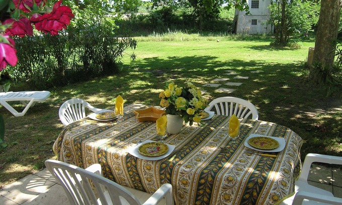 Arles Casa | LE CHIPOT character gite in an authentic Camargue farmhouse