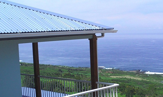 Piton Saint-Leu Casa | Le Choca bleu, quiet villa, covered terrace with magnificent ocean view