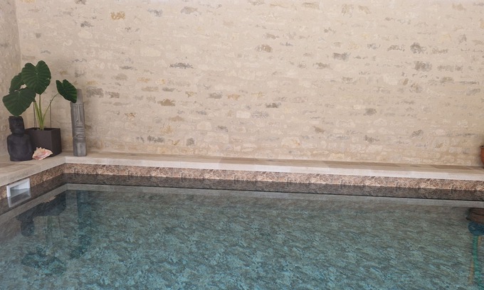 Cubjac Casa | Le Clos d'Adam charming and characterful cottage with heated swimming pool