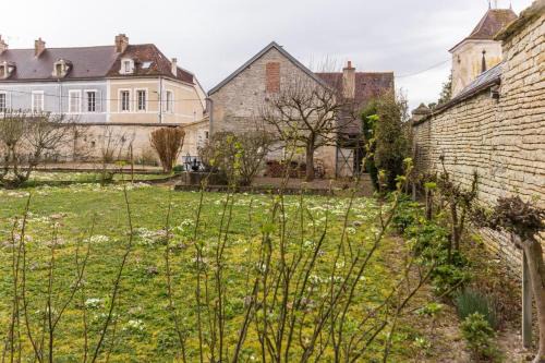 Tanlay Casa | Le Clos de Tweed