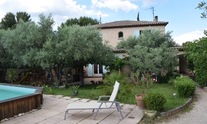 Ventabren Villa | le clos des oliviers, villa tranquila y soleada, piscina, pista de petanca
