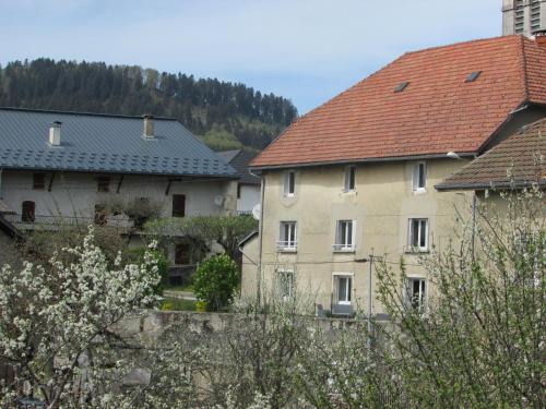 Brenod Cama Y Desayuno | Le Clos Marie