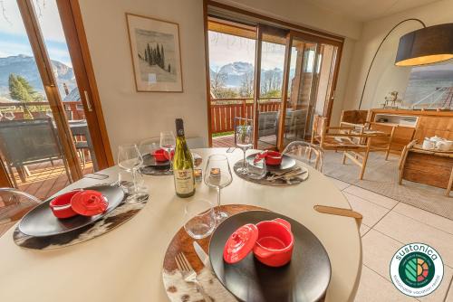 Cessenaz Apartamento | Le Cocon Augustine Duplex avec charme et vue, LLA Selections by Location lac Annecy