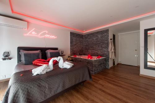 Le Cannet Apartamento | LE COCON- Jacuzzi & Sauna privés By SweetDreams