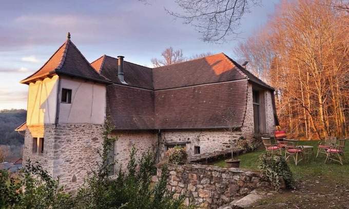Gagnac-sur-Cere Casa | Le colombié, Superbe maison en pierre rénovée.