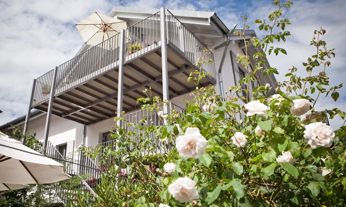 Saint-Livres Cama Y Desayuno | Le Coq Chantant B&B and Boutique Hotel