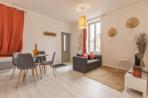 Castelsarrasin Apartamento | LE CORAIL - 1 chambre, idéal couple, parking, 10min Canal du Midi