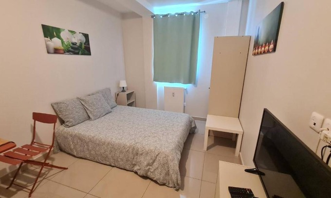 Montfermeil Apartamento | le Coucher De Lune Studio pour 2 a 3 personnes a Montfermeil