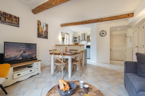 Old Town Apartamento | "Le Cream" by EnjoyNice, Old Nice, quiet